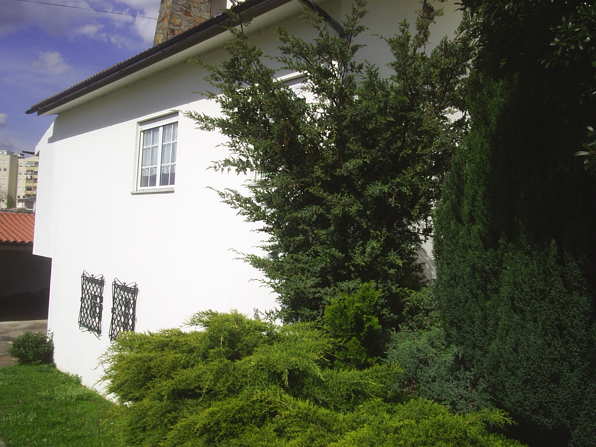 Exterior Esq
